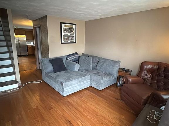 2nd image of 35-37 Lancashire St