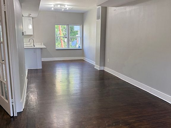 5th image of 798 N Grantley St
