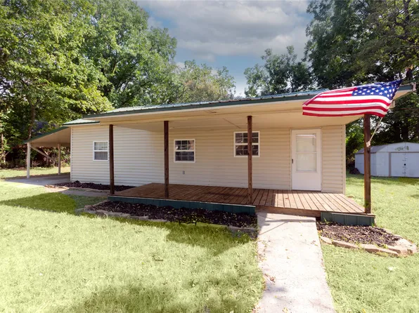 214 W Ada Ave, Wilburton, OK 74578