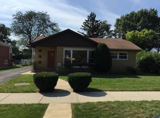 3925 Brummel St, Skokie, IL 60076