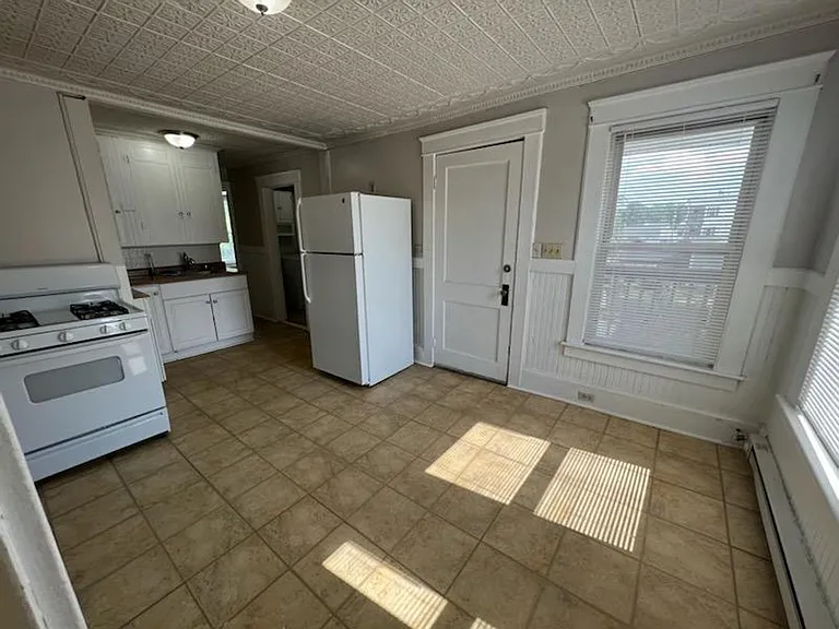 109 Rosedale Ave — Photo 13