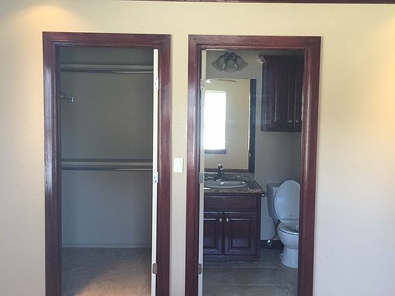 Closet & Bath entrance