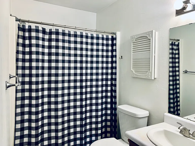 4002 Bruns Ave — Photo 10