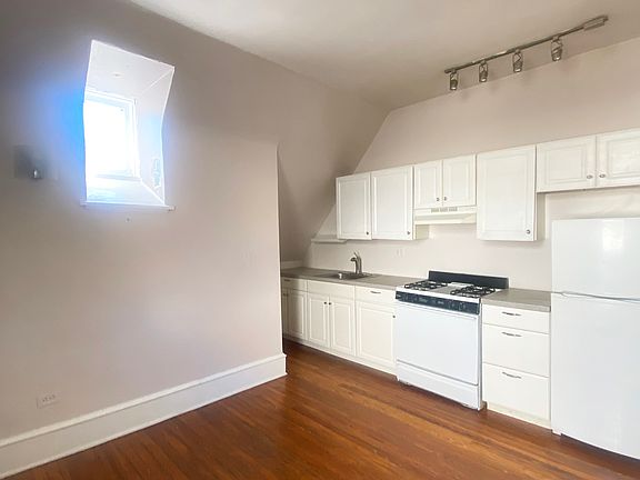 2nd image of 234 W Harvey St #3RDFL