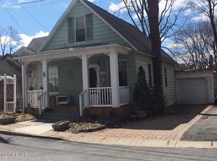 310 Bishop Ave, Hawley, PA 18428