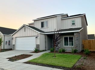 6384 E Robinson Ave, Fresno, CA 93727