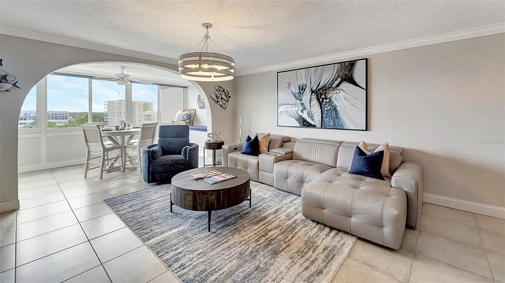 2 bed, 2.0 bath, 1440 sqft, $6,650 — Photo 4