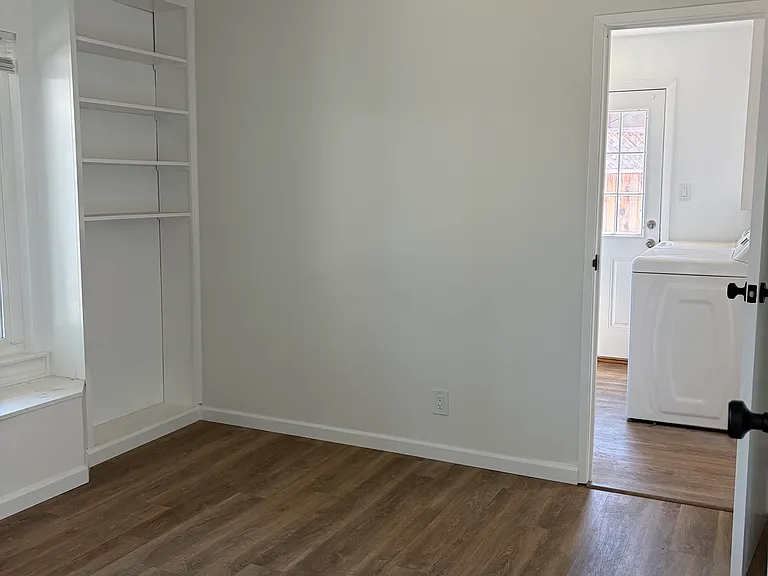 1481 Balboa St — Photo 6