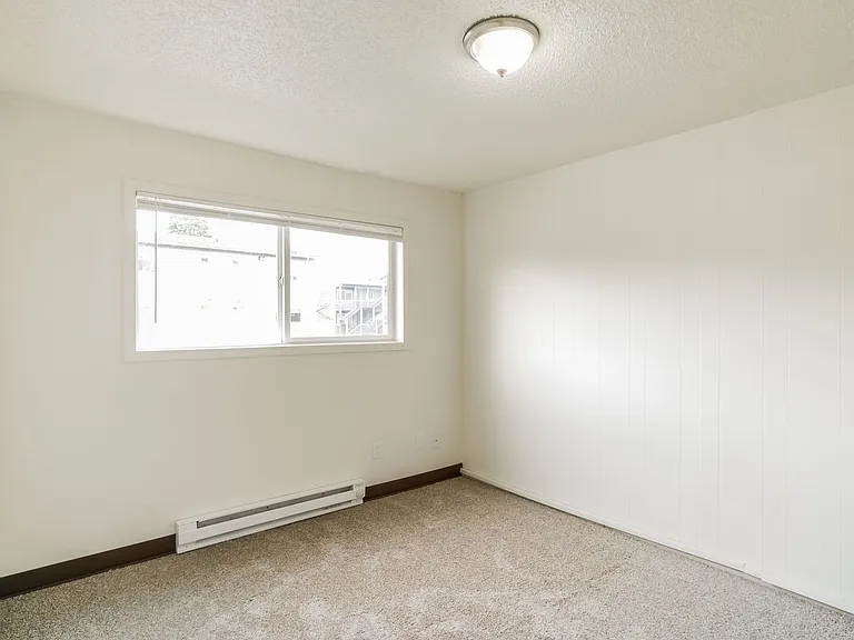 Salem Parkway — Photo 12