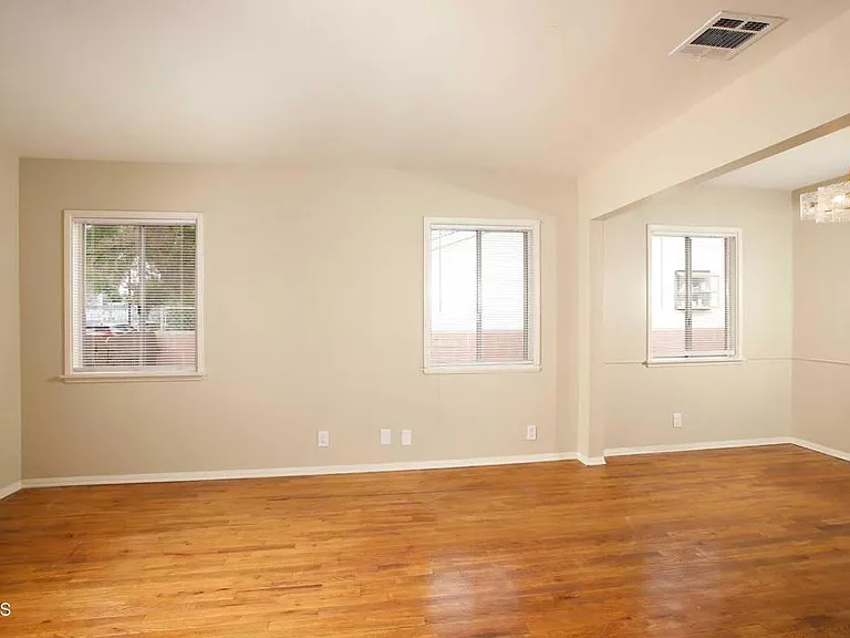 7046 Murietta Ave #7046 — Photo 6