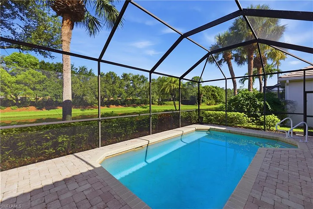3 bed, 2.0 bath, 2160 sqft, $13,500 — Photo 3