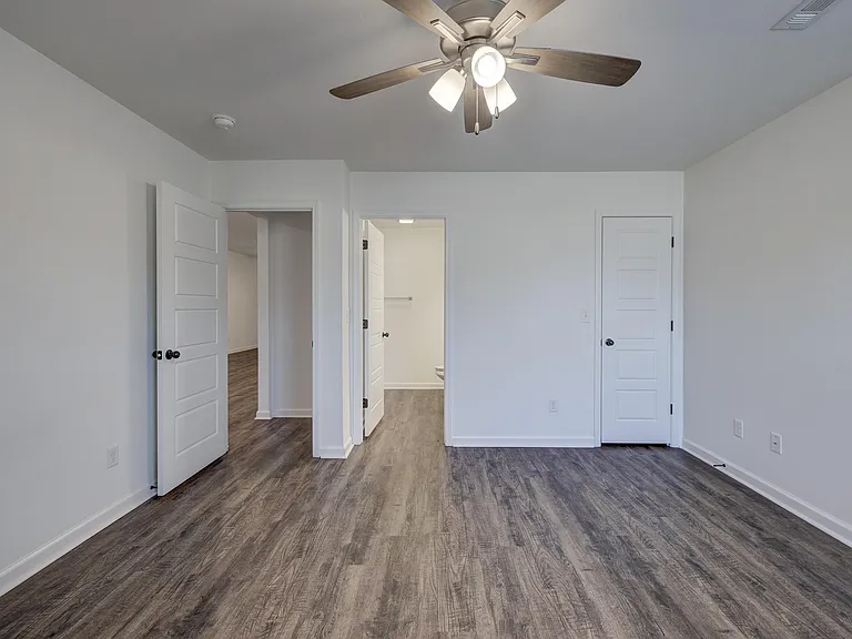 735 Short Leaf Ln — Photo 17
