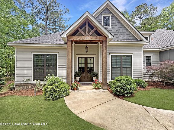 3rd image of 782 Stillwaters Dr
