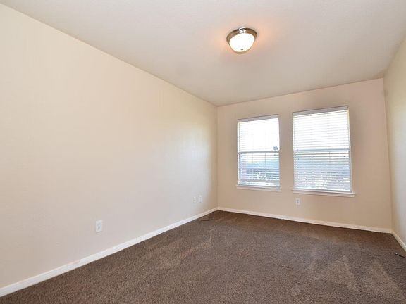 5th image of 1126 Desert Oasis Ln