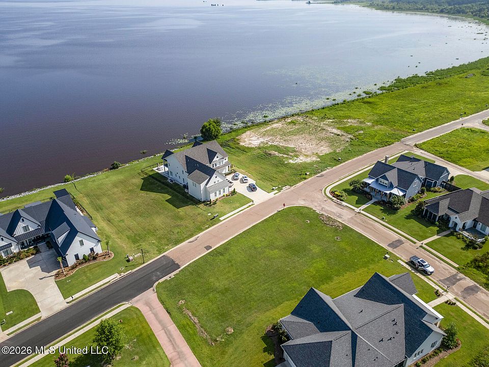 1st image of 817 Arbor Pointe Lot 117