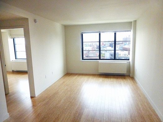 4th image of 15 Dunham Pl APT 14A