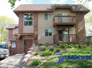942 Main St NW APT 100, Elk River, MN 55330