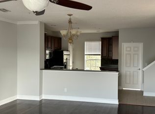 4458 Capital Dome Dr, Jacksonville, FL 32246