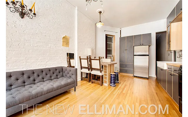 Sold by Douglas Elliman | media 21