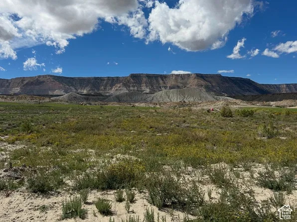 685 N Mill Dam Rd, Orangeville, UT 84537