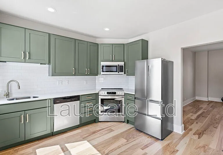 90 N Washington St #2 — Photo 2