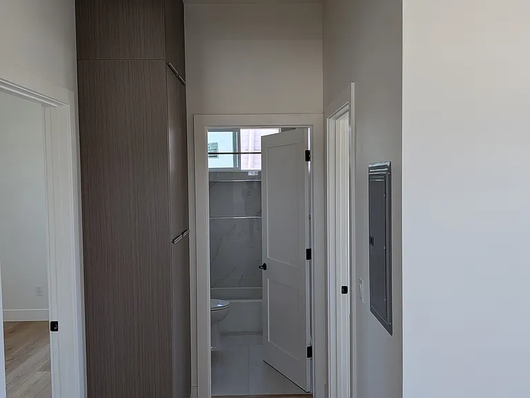 1920 Rockefeller Ln #D — Photo 11
