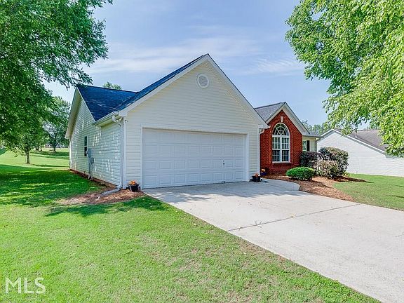 2nd image of 5851 Meadowfield Trce