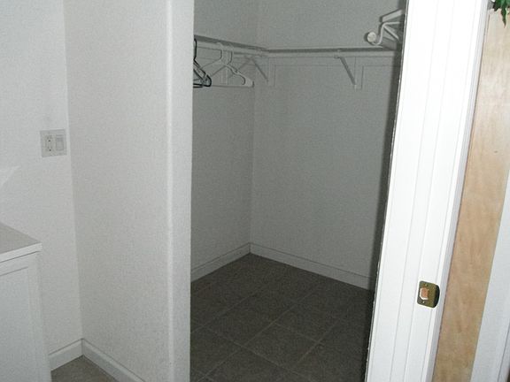 4th image of 1119 Saddlewood Dr