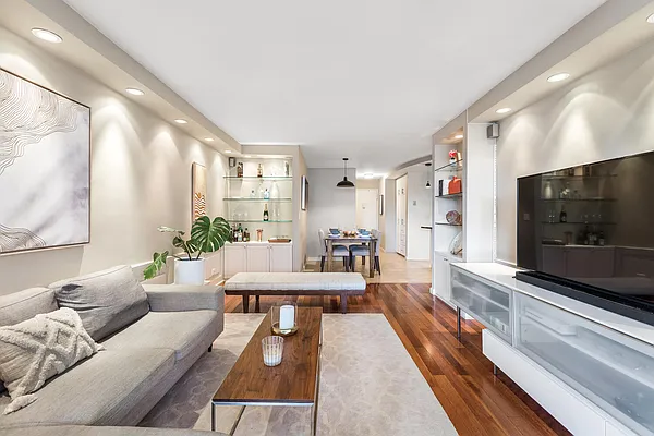 Sold by Hauseit LLC | media 11