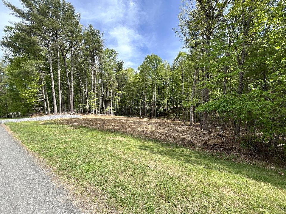 1st image of 170 Wood Ln