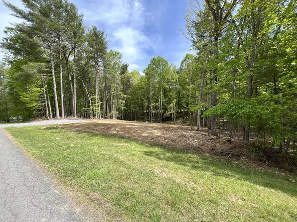 170 Wood Ln, Hillsville, VA 24343