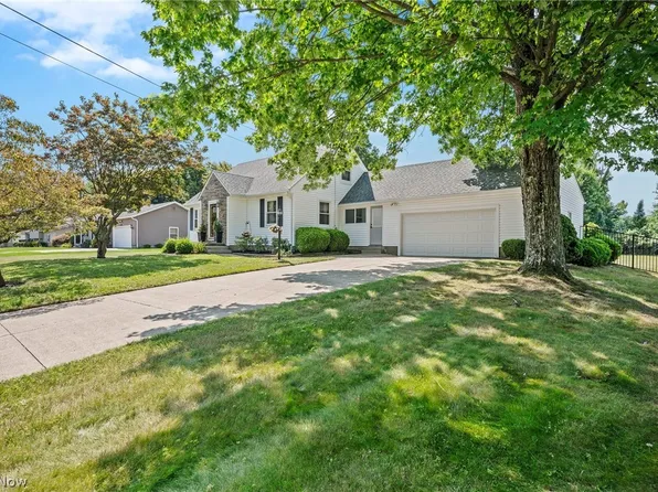 97 Nutwood Dr, Tallmadge, OH 44278