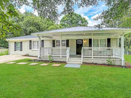 245 Carole Dr, Oxford, GA 30054