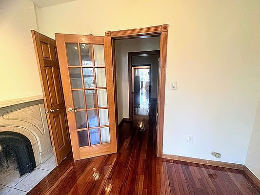 3rd image of 613 9th Ave #4X