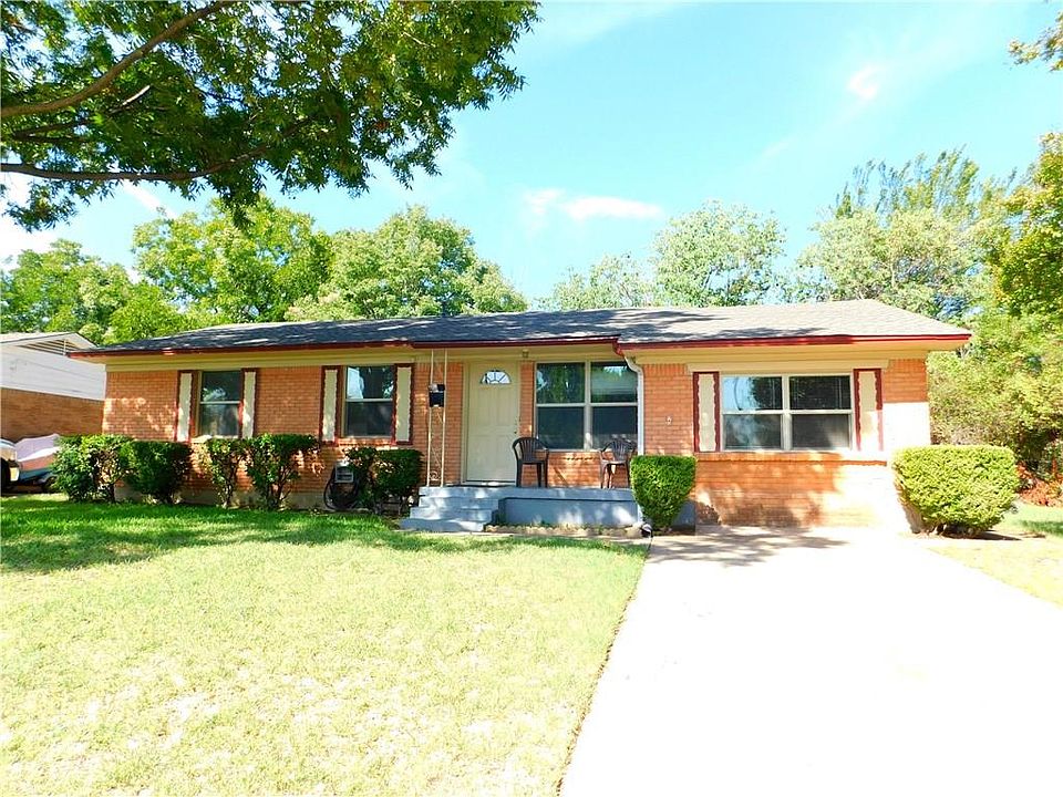 1st image of 813 Harbor Dr