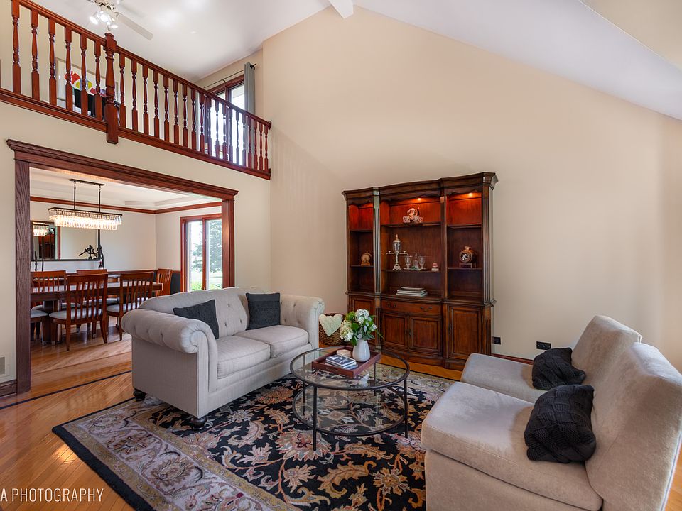 9205 Loch Glen Dr, Village Of Lakewood, IL 60014 | Zillow