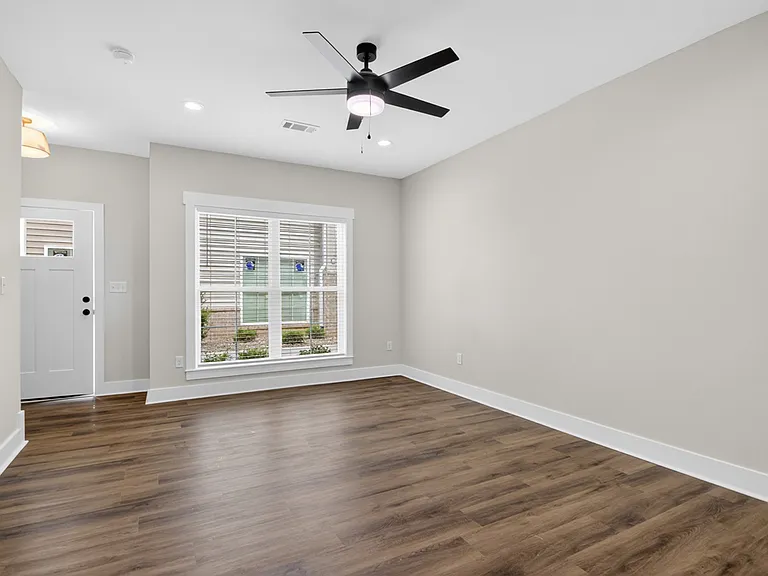 1207 W 7th St #D — Photo 9