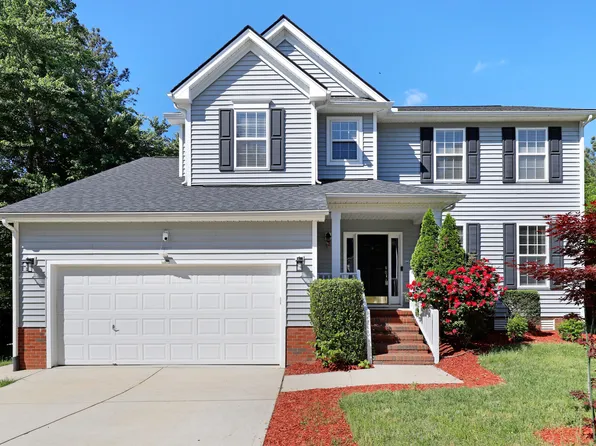 611 Palafox Dr, Chapel Hill, NC 27516