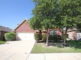 5709 Millers Creek Dr, Argyle, TX 76226
