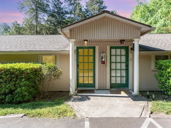 4 Shepherd Ln #A, Chapel Hill, NC 27514