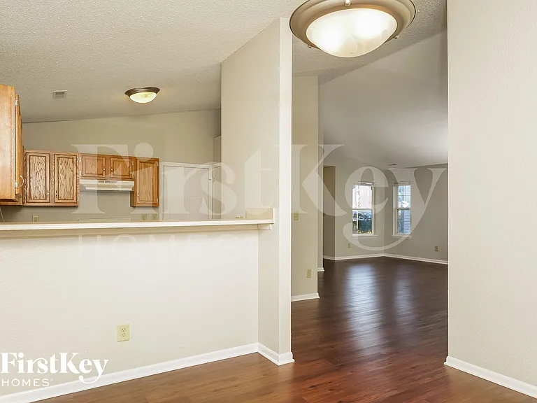 1880 Long Lake Dr — Photo 7