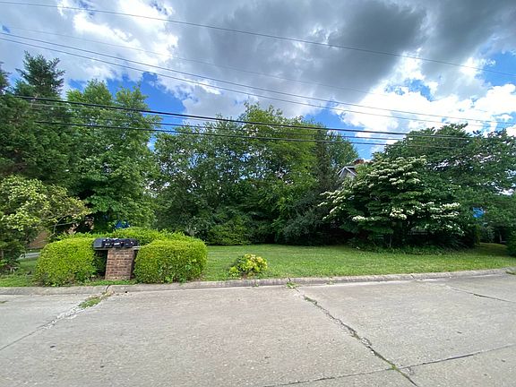 4th image of 2608 9th Ave