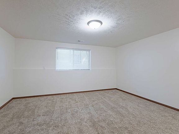 2nd image of 1634 Sumner St #3