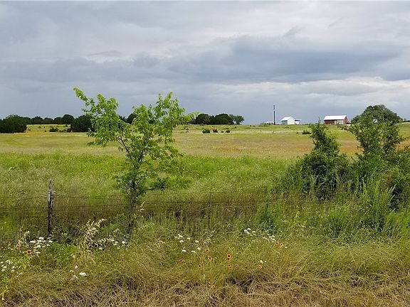 3rd image of 1450 County Road 221