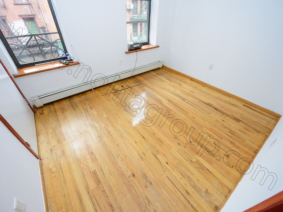 1st image of 27 Orchard St APT 7