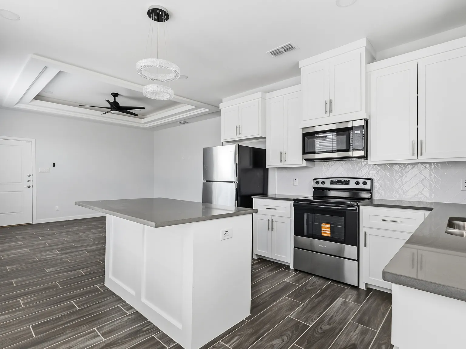 2904 S Links Drive - 3-Back — Photo 3