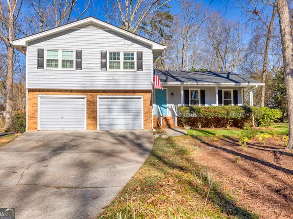 5509 Rodney Ln, Stone Mountain, GA 30087