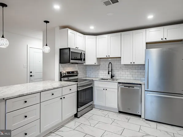 21 Gay St #301, Phoenixville, PA 19460