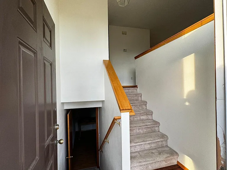 623 E Euclid Ave — Photo 3