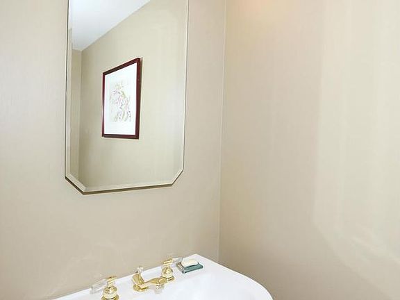 3rd image of 5809 Nicholson Ln APT 1005